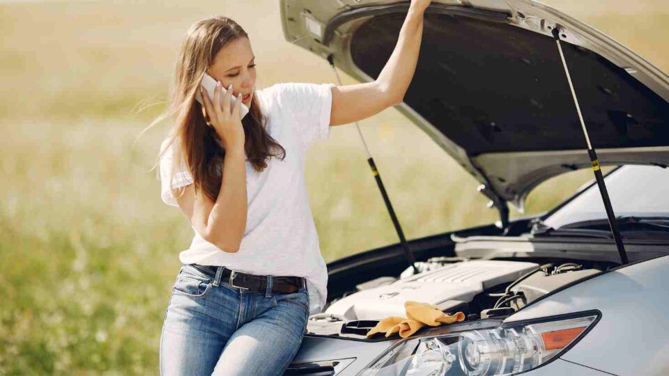 Roadside assistance vs car insurance: what’s the difference?